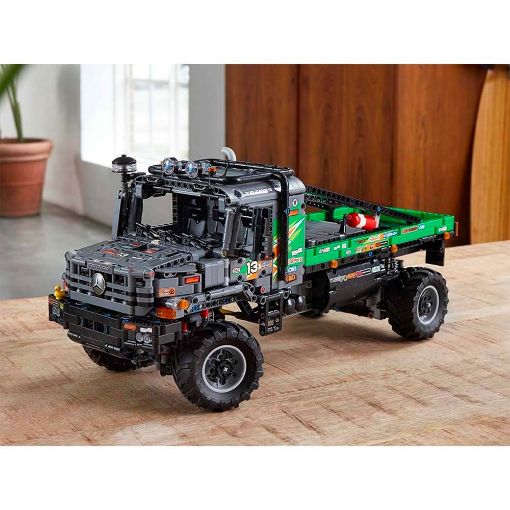 Εικόνα της LEGO Technic: Mercedes-Benz Zetros Trial Truck 4x4 42129