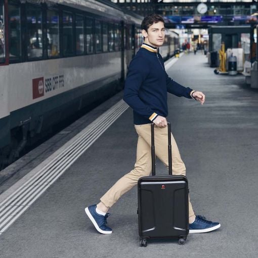 Εικόνα της Βαλίτσα Wenger Legacy DC Carry On Hardside Luggage 39L Black 610865