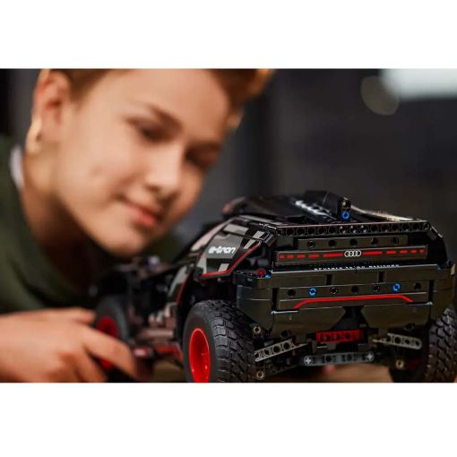 Εικόνα της LEGO Technic: Audi RS Q e-tron 42160