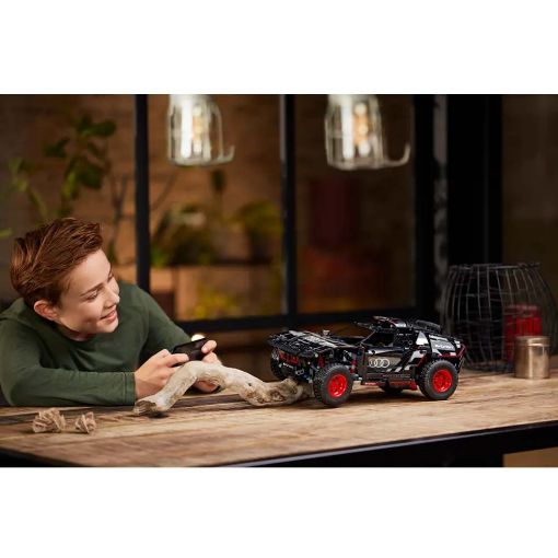 Εικόνα της LEGO Technic: Audi RS Q e-tron 42160