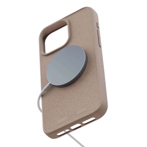 Εικόνα της Θήκη Njord Fabric MagSafe for iPhone 15 Pro Max Pink Sand NA54FA12