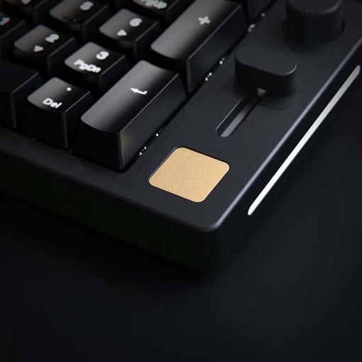 Εικόνα της Glorious PC Gaming Race Numpad Blank Badge Gold GATA-1917