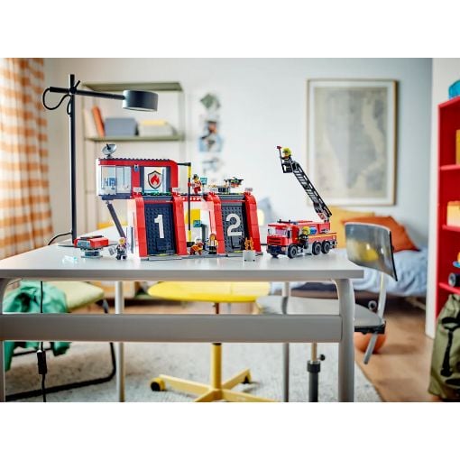 Εικόνα της LEGO City: Fire Station with Fire Truck 60414