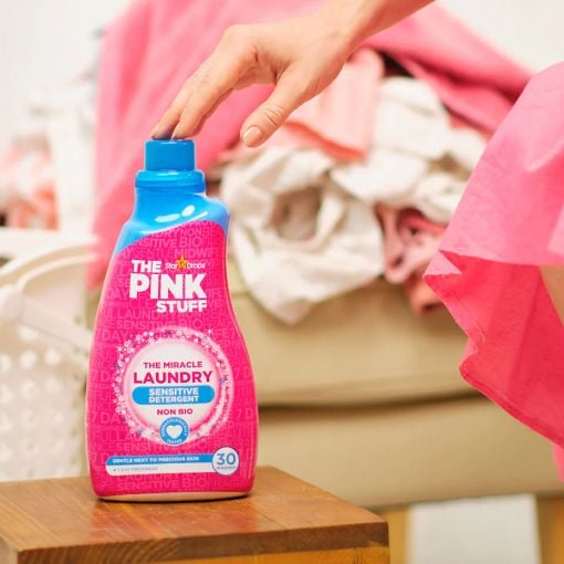 Εικόνα της Υγρό Απορρυπαντικό Ρούχων The Pink Stuff Sensitive Detergent Non-Bio 960ml (32 washes)