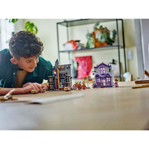 Εικόνα της LEGO Harry Potter: Ollivanders & Madam Malkin's Robes 76439