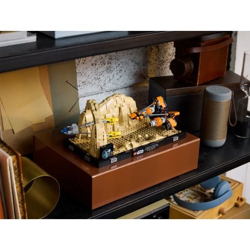Εικόνα της LEGO Star Wars: Mos Espa Podrace Diorama 75380