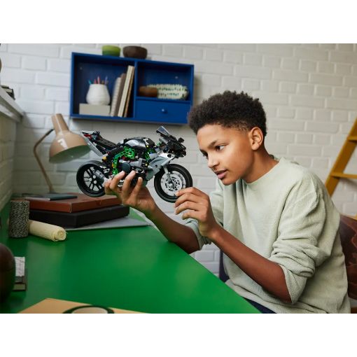 Εικόνα της LEGO Technic: Kawasaki Ninja H2R Motorcycle 42170