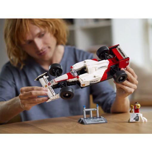Εικόνα της LEGO Icons: McLaren MP4/4 & Ayrton Senna 10330