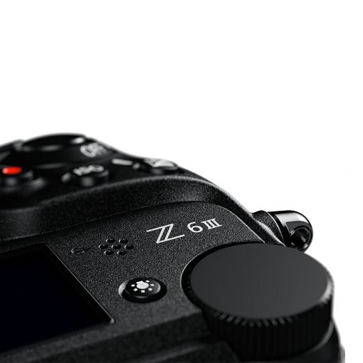 Εικόνα της Nikon Z6III Body + Nikkor Z 24-70mm f/4 S