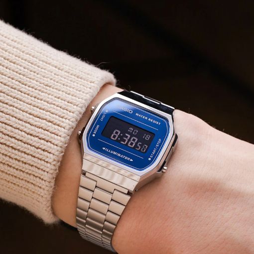Εικόνα της Ψηφιακό Ρολόι Casio Vintage Iconic με Μεταλλικό Μπρασελέ Silver/Blue A168WEM-2BEF