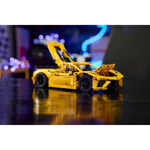 Εικόνα της LEGO Technic: Chevrolet Corvette Stingray 42205