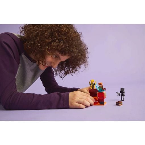 Εικόνα της LEGO Minecraft: The Nether Lava Battle 21266