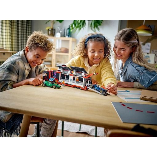Εικόνα της LEGO City: F1 Truck with RB20 & AMR24 F1 Cars 60445