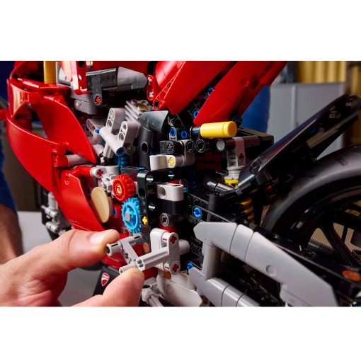 Εικόνα της LEGO Technic: Ducati Panigale V4 S Motorcycle 42202