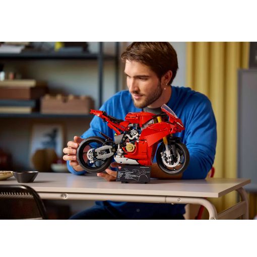 Εικόνα της LEGO Technic: Ducati Panigale V4 S Motorcycle 42202