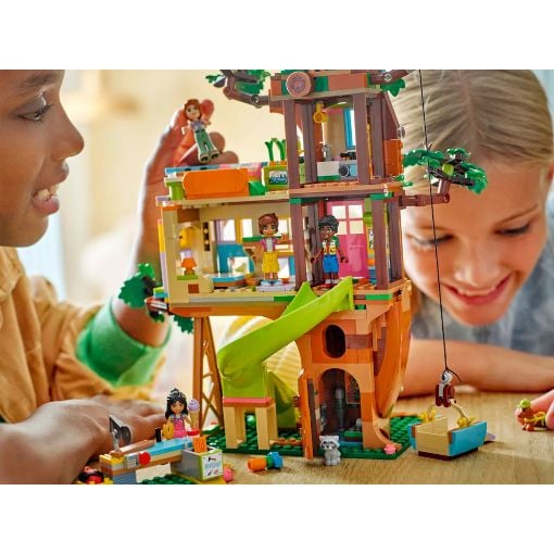 Εικόνα της LEGO Friends: Friendship Tree House Hangout 42652