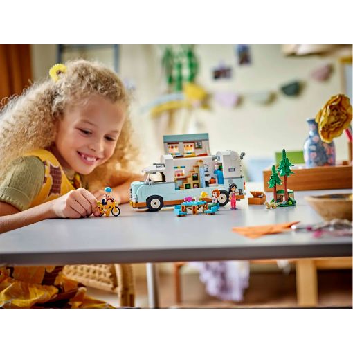Εικόνα της LEGO Friends: Friendship Camper Van Adventure 42663
