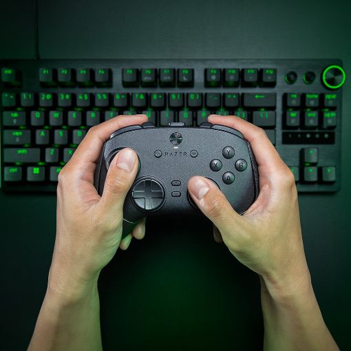 Εικόνα της Controller Razer Wolverine v3 Pro 8K Wireless PC Black RZ06-05540100-R3M1