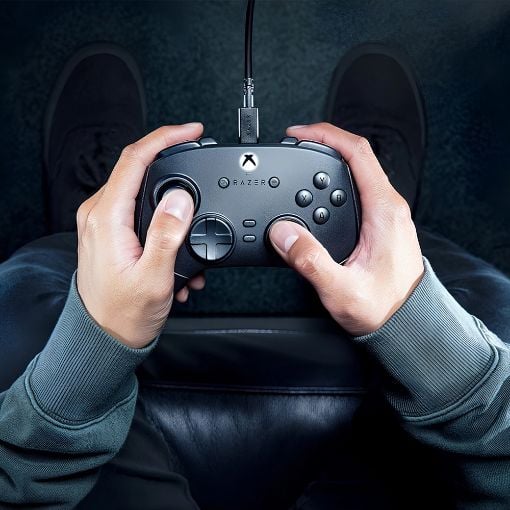 Εικόνα της Controller Razer Wolverine v3 Tournament Edition 8K PC Black RZ06-05550100-R3M1