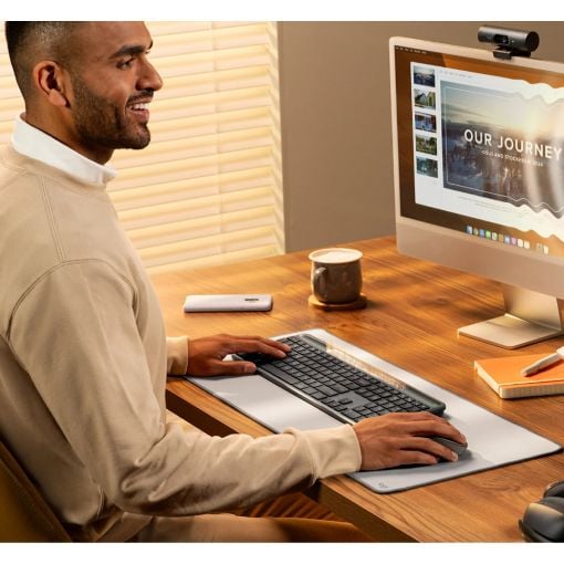Εικόνα της Πληκτρολόγιο Logitech K980 Signature Slim Solar+ Wireless Graphite (US) 920-013764