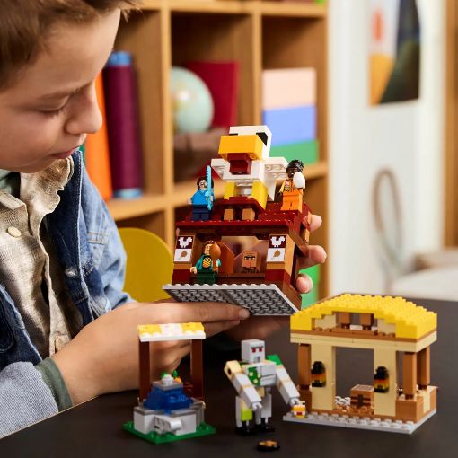 Εικόνα της LEGO Minecraft: The Ghast Balloon Village Attack 21273