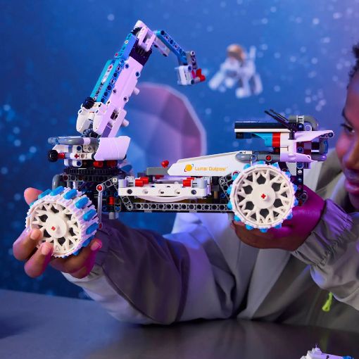 Εικόνα της LEGO Technic: Lunar Outpost Moon Rover Space Vehicle 42211