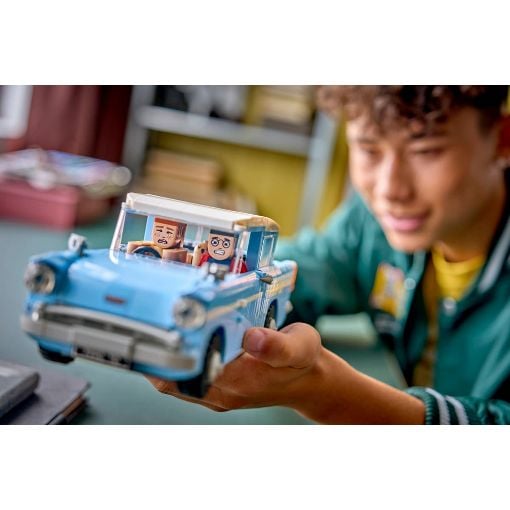 Εικόνα της LEGO Harry Potter: Enchanted Flying Ford Anglia 76470