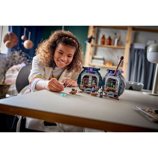 Εικόνα της LEGO Harry Potter: Cauldron: Secret Potions Classroom 76464