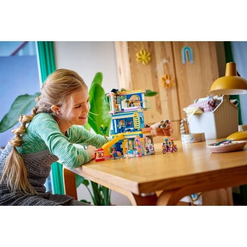 Εικόνα της LEGO Friends: Heartlake City Friends Club House 42689