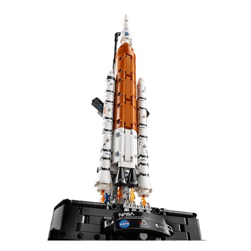 Εικόνα της LEGO Technic: NASA Artemis Space Launch System Rocket 42221