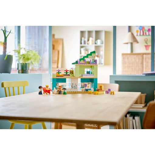 Εικόνα της LEGO Duplo: 3 in 1 Modern Family House with Figures 10470