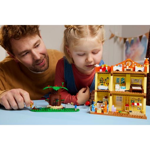 Εικόνα της LEGO Bluey: Bluey's Family House 11203