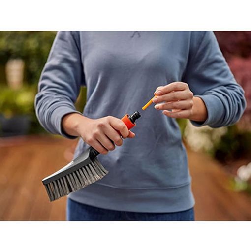 Εικόνα της Βούρτσα Πλυσίματος Χειρός Gardena Cleansystem Black/Orange 18861-34