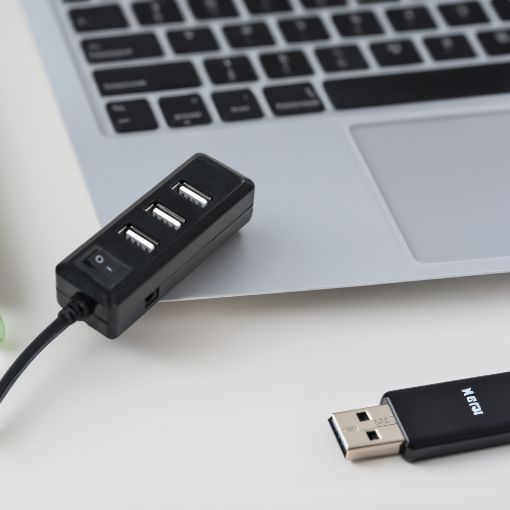 Εικόνα της USB Hub Lamtech 4-Port USB-A Black LAM021479